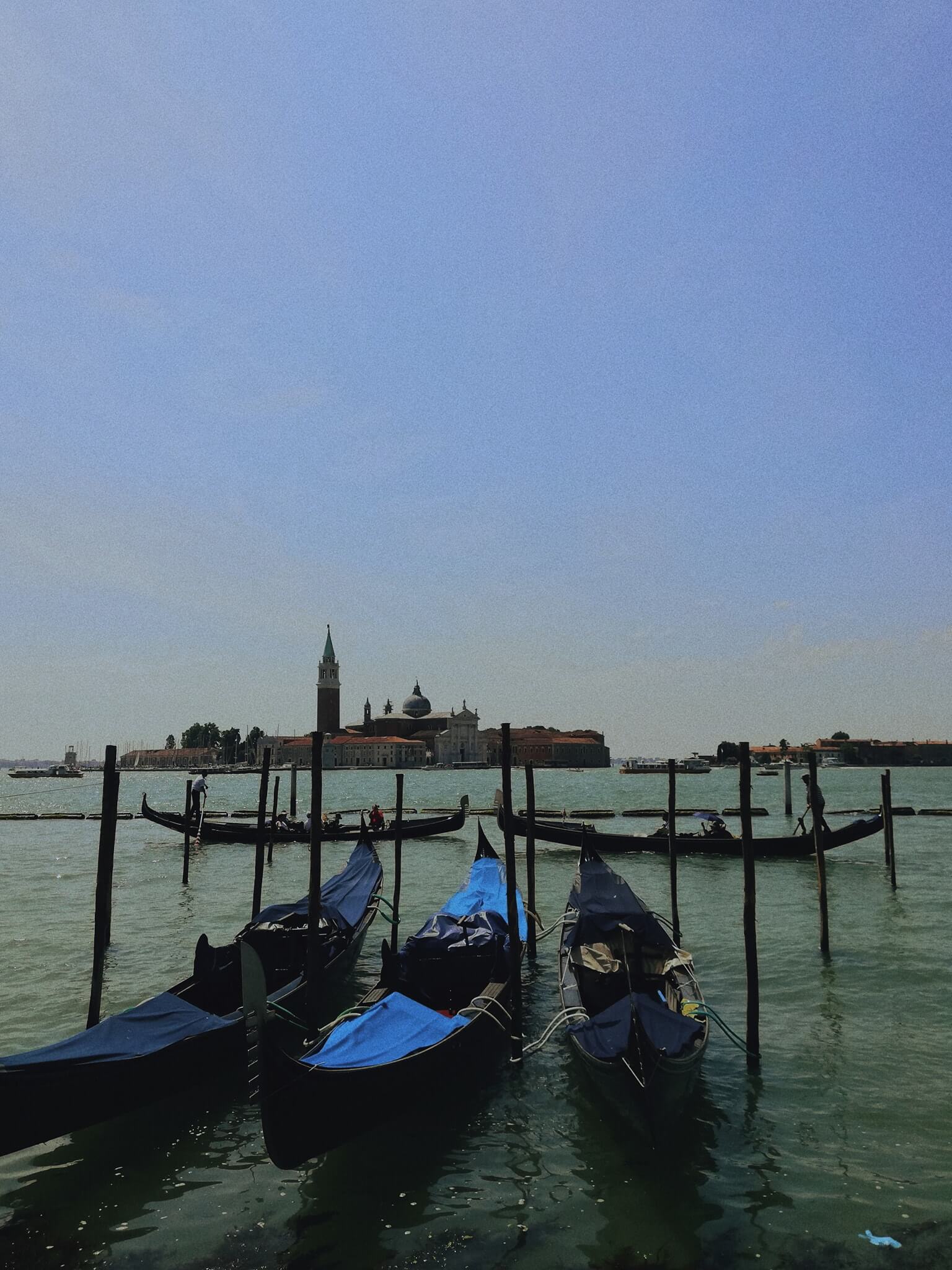 gondola venice wedding destination