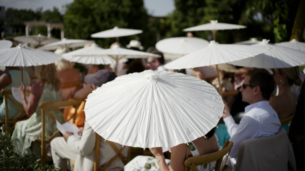 jewish wedding in Italy - umbrella